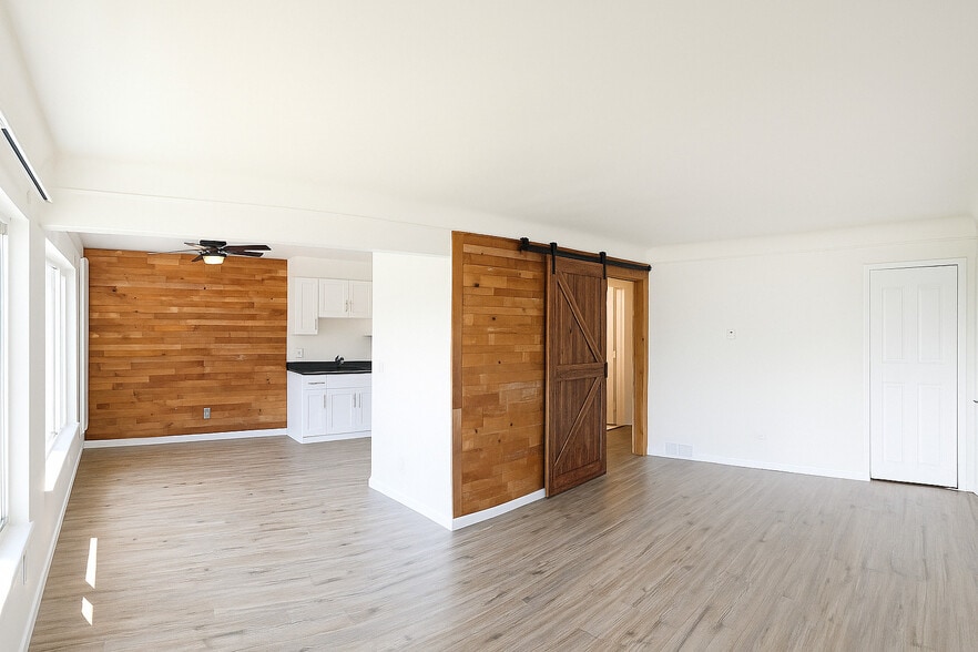 Building Photo - Ava Dearborn Heights