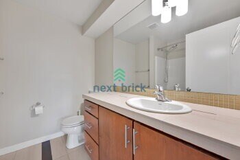 Building Photo - Move-In Ready 3-Bed, 3.5-Bath Home in Prime Location