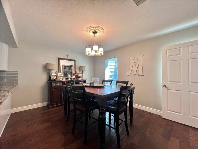 Building Photo - 15126 Turkey Creek Dr