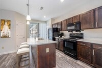 Building Photo - Green Lake Apartments and Townhomes