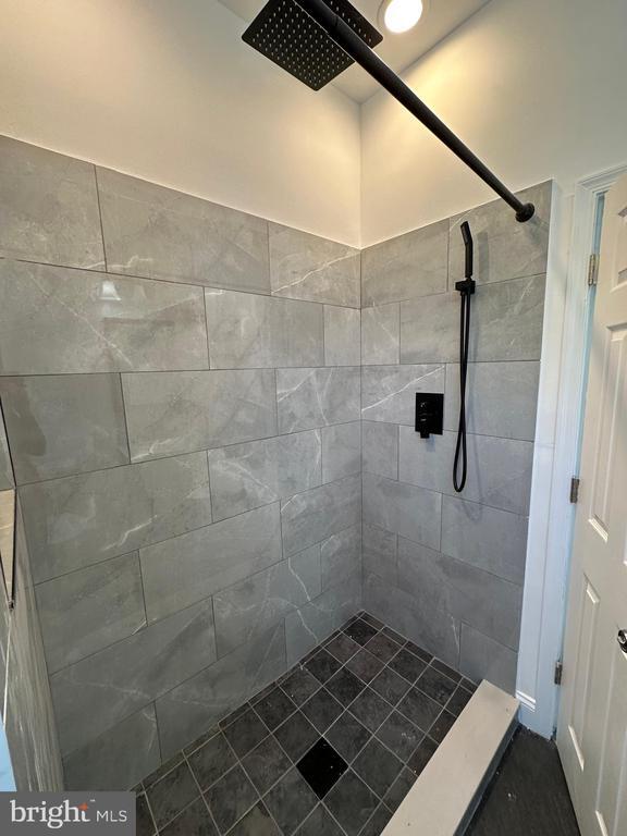 Building Photo - 1920 W Berks St