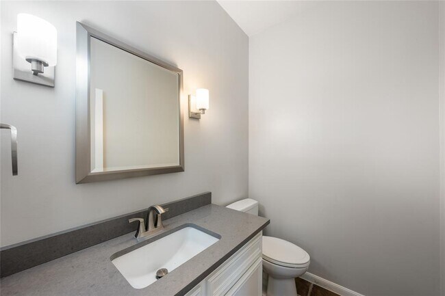 Building Photo - 7203 Desert Rose Cove