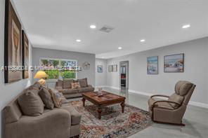 Building Photo - 11320 NW 35th Ct