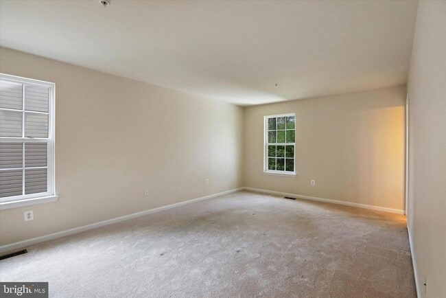 Building Photo - 6981 Linden Ave