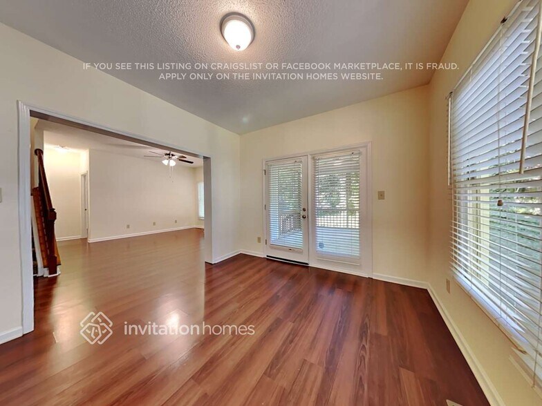 Building Photo - 3600 Willowtree Ln