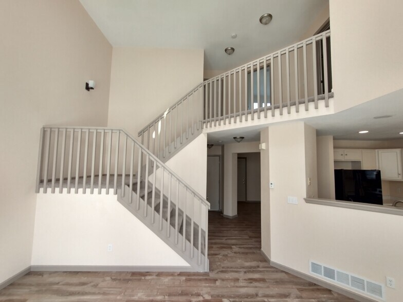 Building Photo - 2225 Andrew Dr