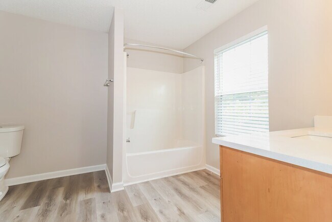 Building Photo - 81 Middlebrook Dr