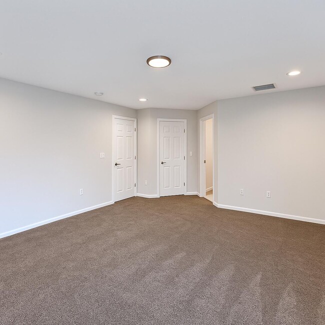 Building Photo - 5109 NW 30th Ln