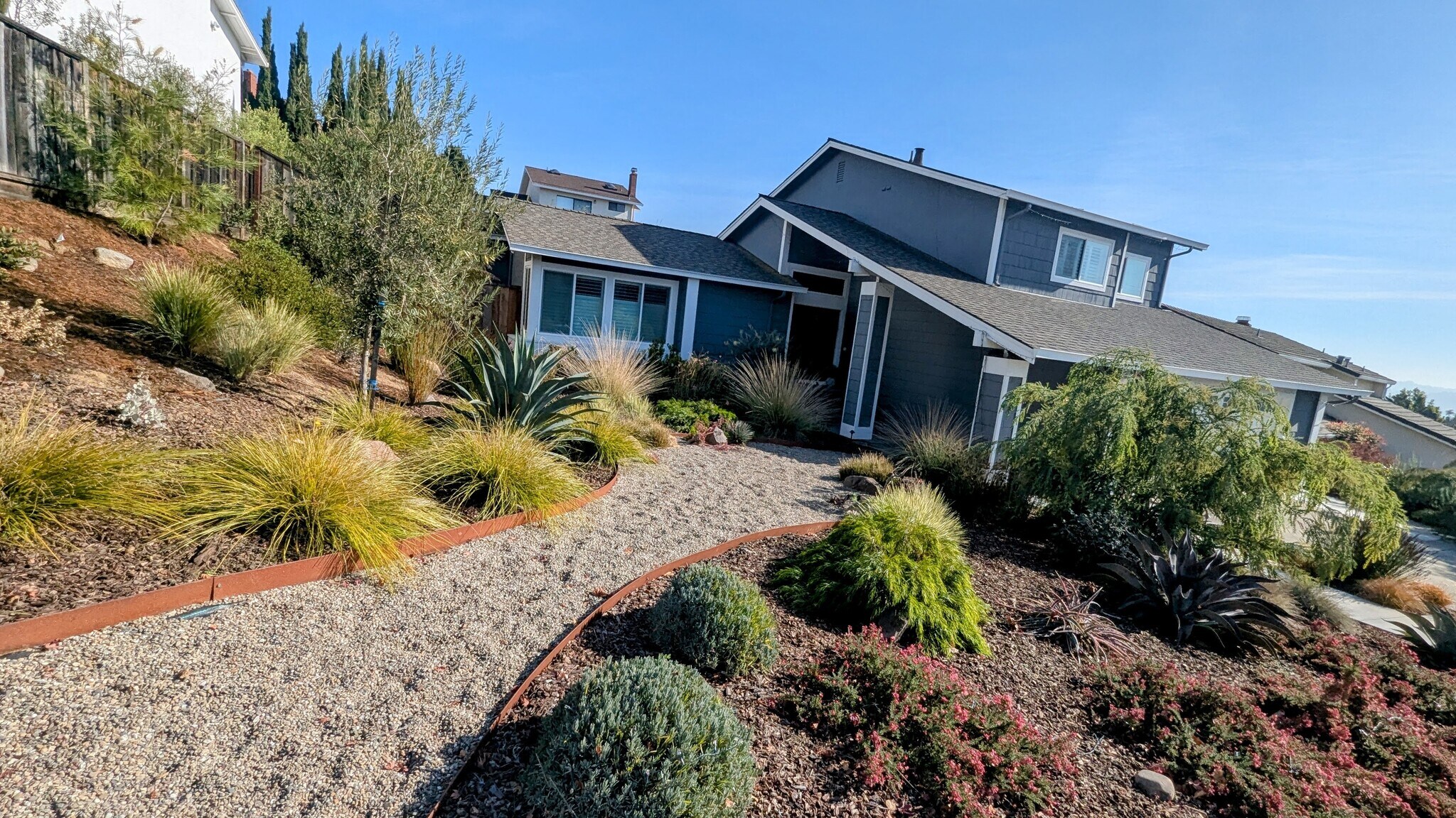Building Photo - 5977 Skyfarm Dr