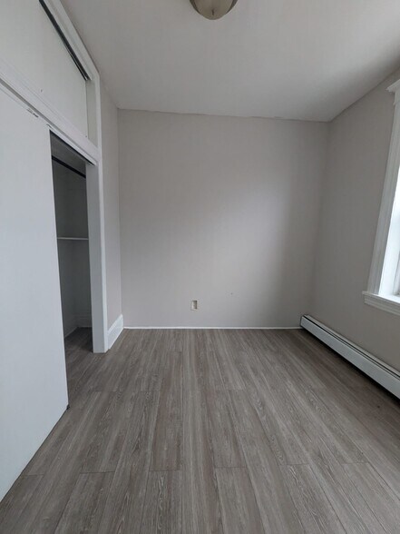 Building Photo - 489 Kennedy Blvd
