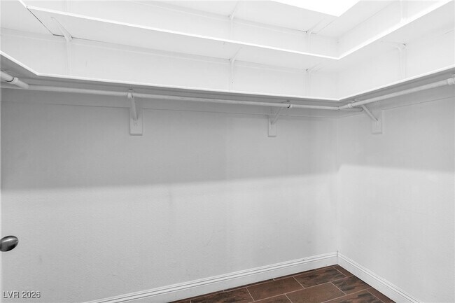 Building Photo - 3975 Duneville St