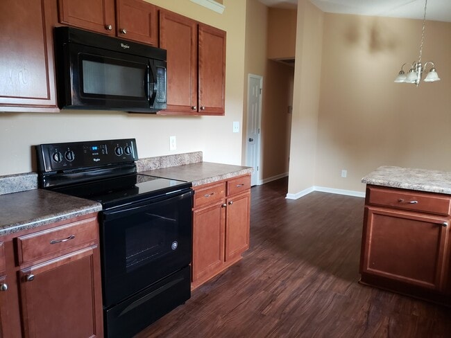 Building Photo - 3 bedroom/2 bath home Sneads Ferry