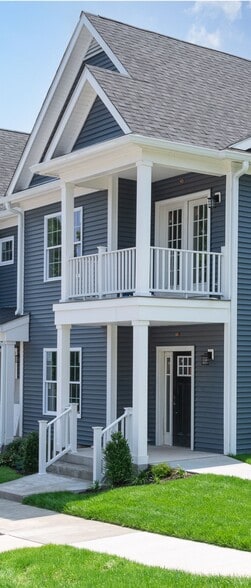 Private Entry - 138 Highland Ave