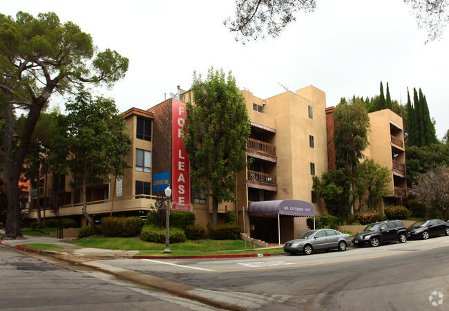 Building Photo - Levering Apartments