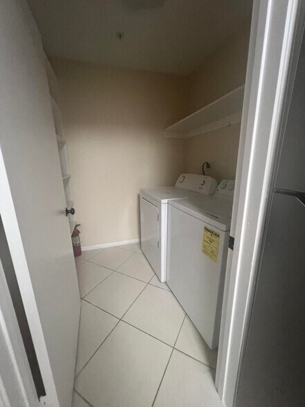 Building Photo - 2315 N Congress Ave