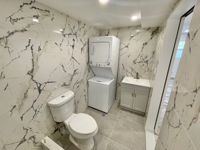 Building Photo - Stunning Ocean & Bay View Two-Story Home on the Long Beach Peninsula