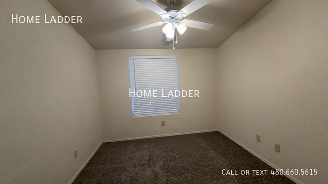 Building Photo - 440 N Leoma Ln