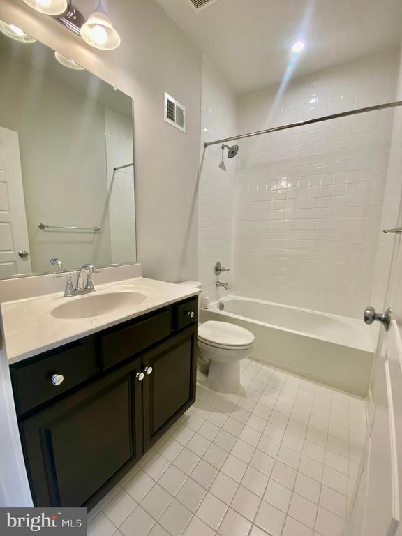Building Photo - 5135 Longstone Way