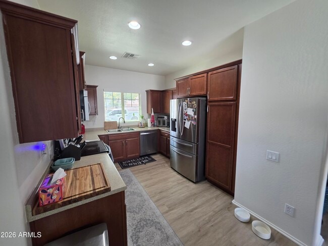 Building Photo - 2170 Scully Dr