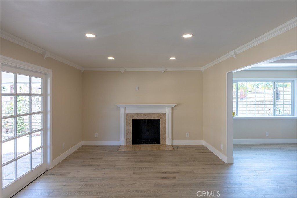 Building Photo - 15815 Silvergrove Dr