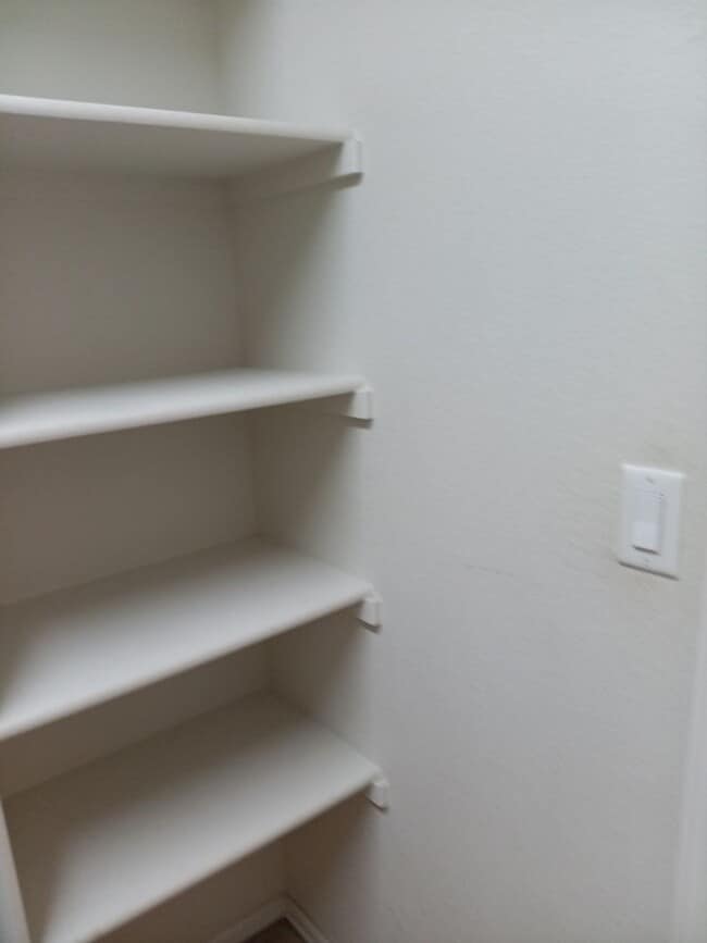 Building Photo - Four bedroom - Two bath, in Rio Rancho, St...