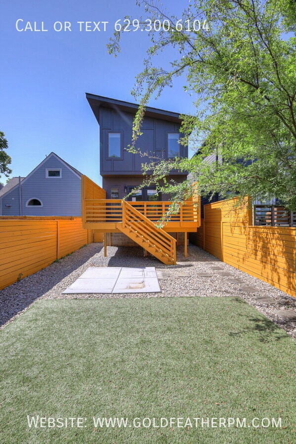 Building Photo - 5006A Indiana Ave