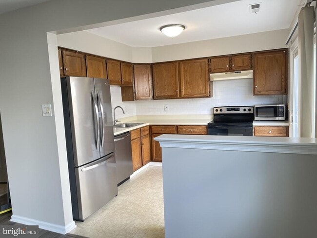Building Photo - 294 Woods Edge Pl