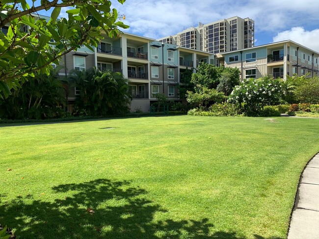 Building Photo - 2 bedroom 2 bath with 2 covered parking Kailua