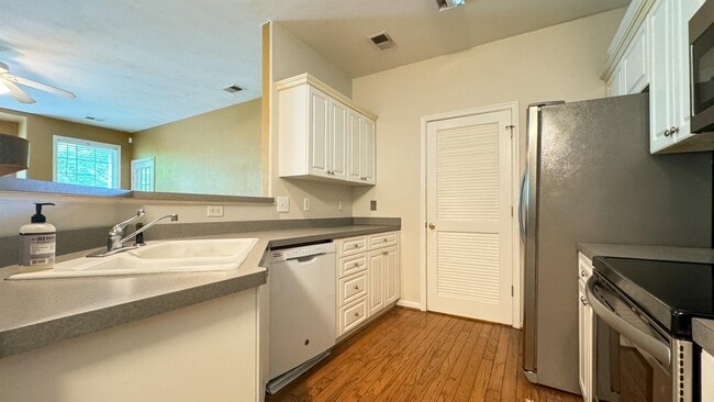 Building Photo - 1034 Grand Oak Ln