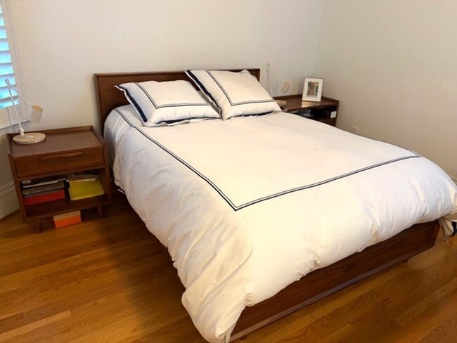 Building Photo - COMING SOON!  Stunning 2 Bedroom, 1 Bath, Washer/Dryer in Unit/ AMSI M. Couture