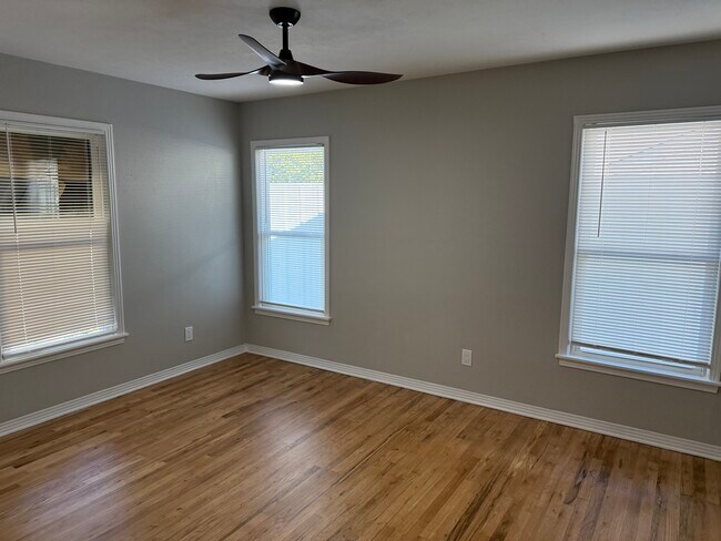 Building Photo - 3223 Cherrywood Ave