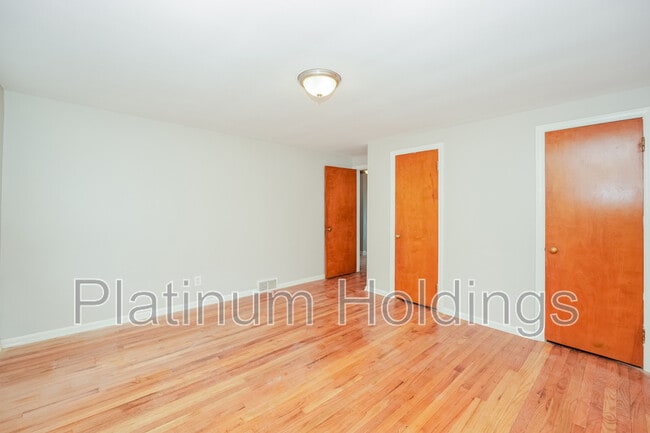 Building Photo - 13790 Cedar Rd