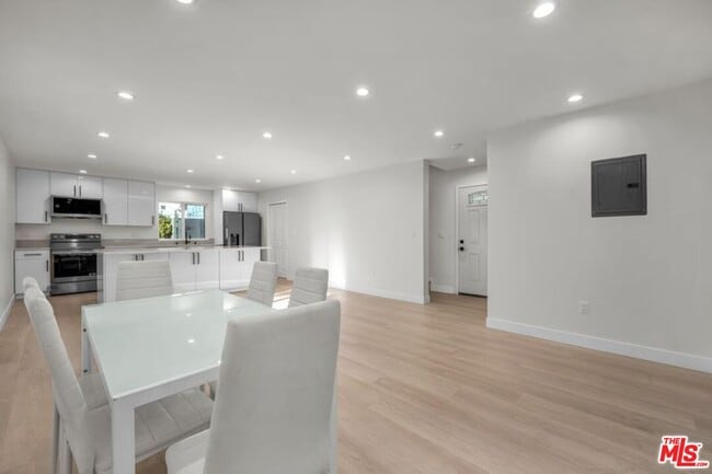 Building Photo - 10880 Tennessee Ave