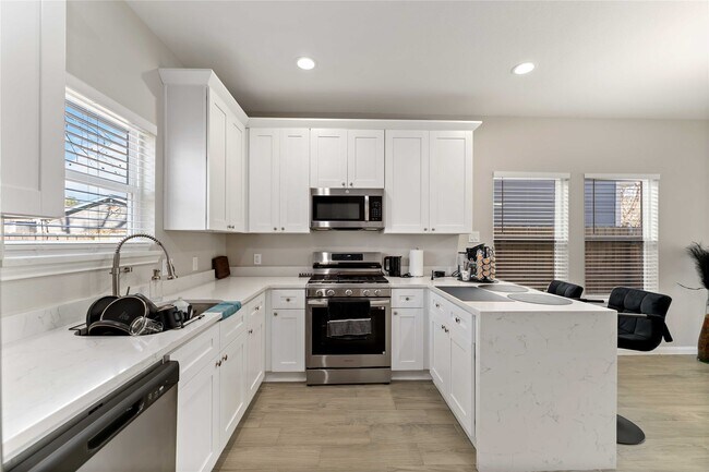 Building Photo - 9711 Beckley St