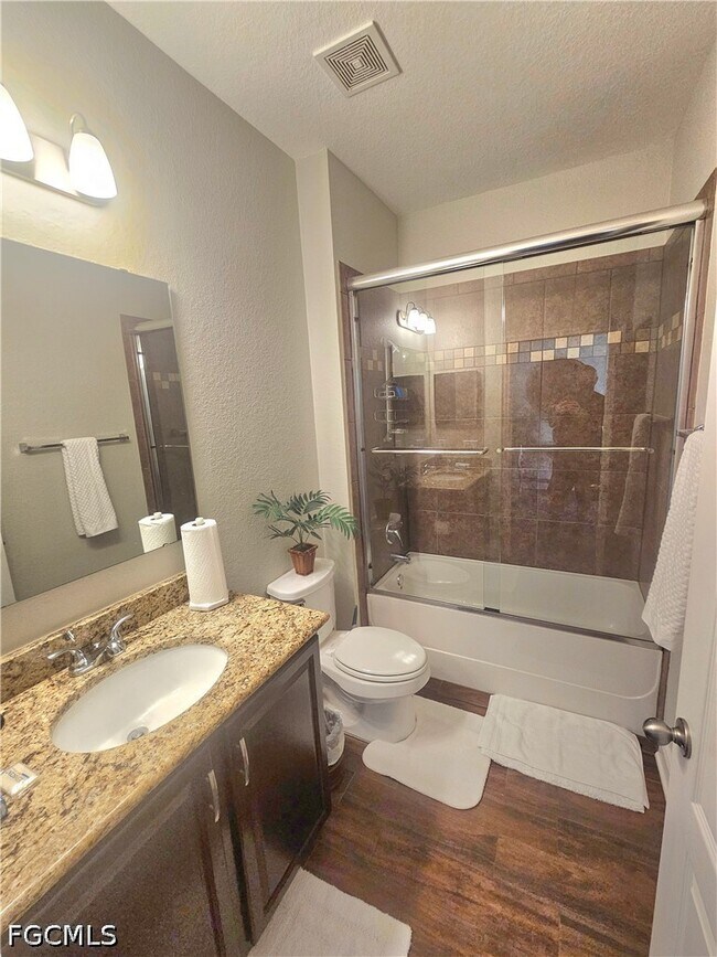 Building Photo - 1919 SW 26th Terrace