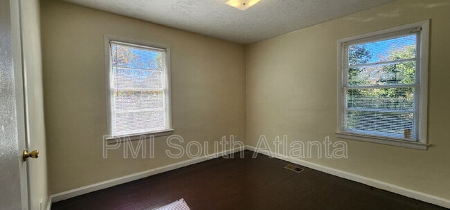 Building Photo - 5573 Cypress Dr