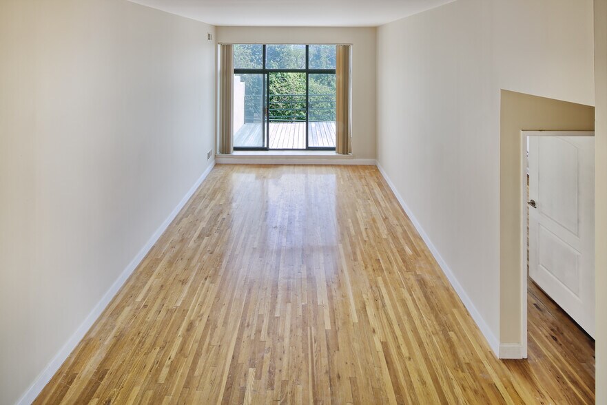 Building Photo - 518 Gregory Ave