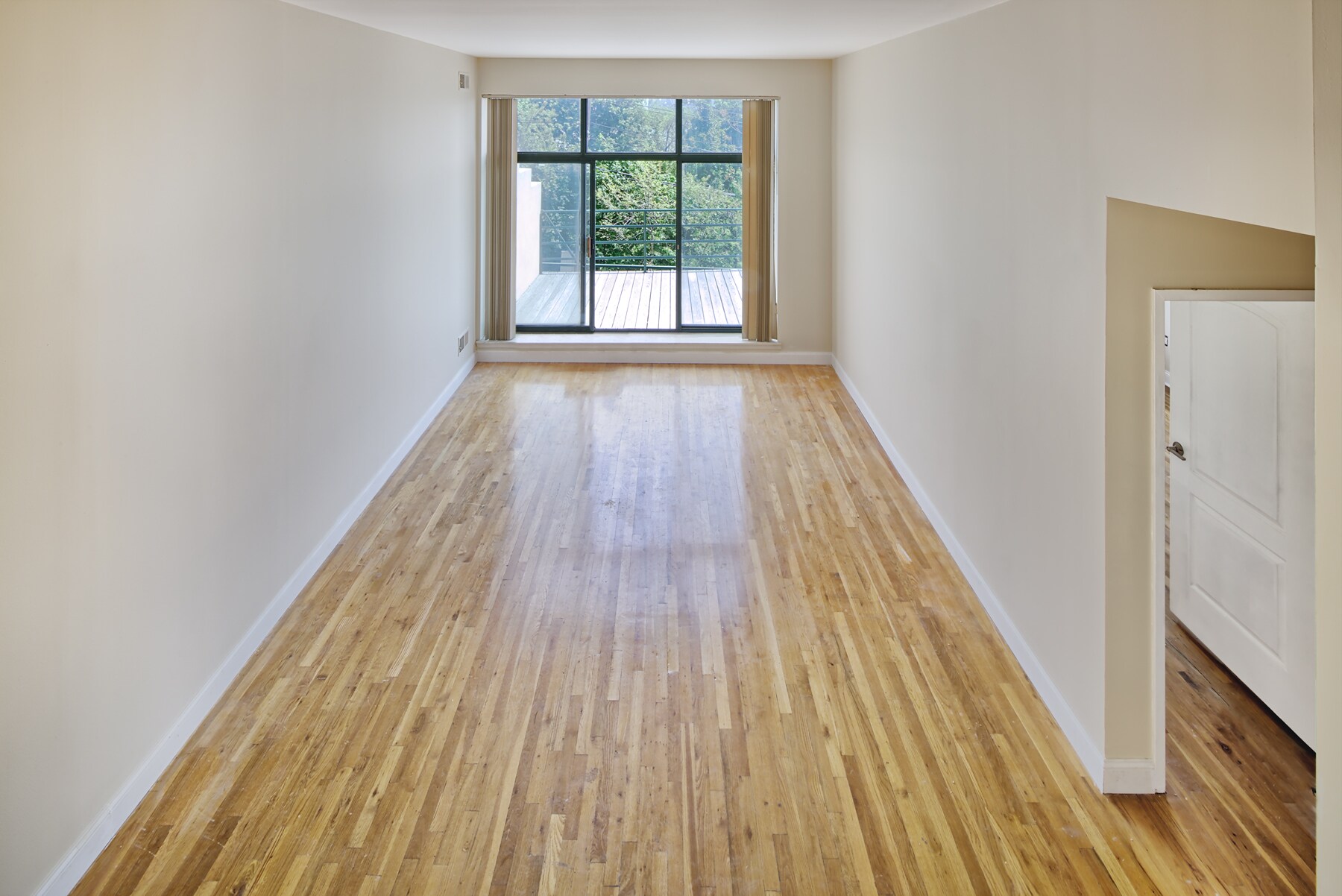 Building Photo - 518 Gregory Ave