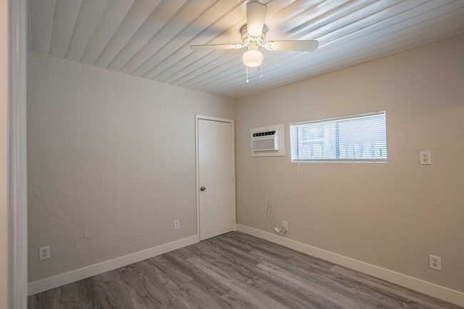 Building Photo - 32958 Urban Ave