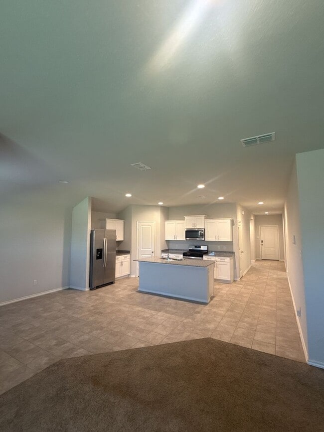 Building Photo - 4 bedroom home in Springtown, Texas