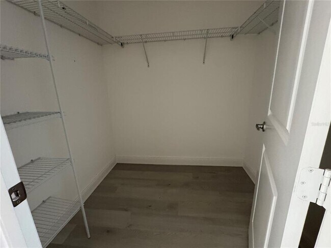 Building Photo - 30788 Lindentree Dr