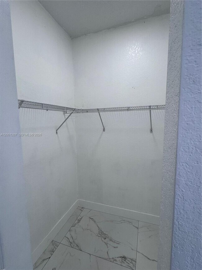 Building Photo - 21405 Ingraham Ave Rd