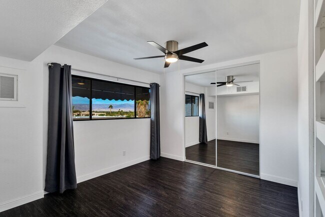 Building Photo - 39955 Estates Rd