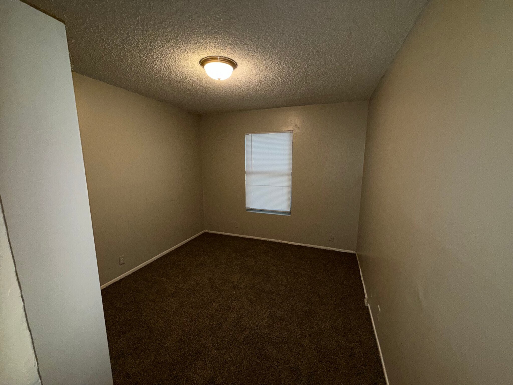 Building Photo - 3435 Gateway Dr