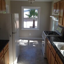 Building Photo - Beautiful 2bd/1ba Upstairs Duplex with a H...