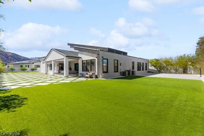 Building Photo - 4315 N Dapple Gray Rd