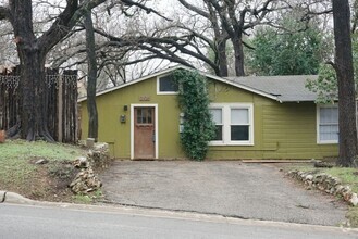 Building Photo - Charming House in Deep Eddy Neighborhood