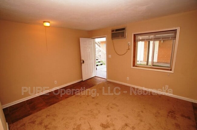 Building Photo - 612-616-616 N 46th St
