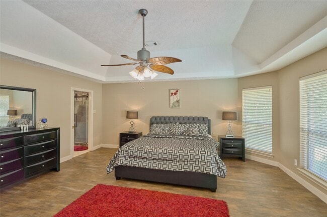 Building Photo - 121 April Waters Dr N