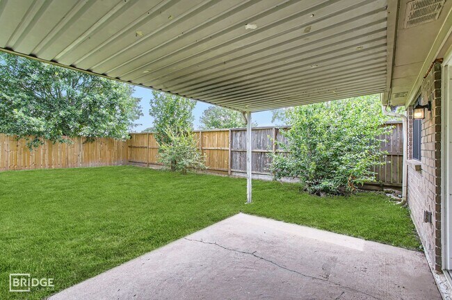 Building Photo - 11910 Yearling Dr